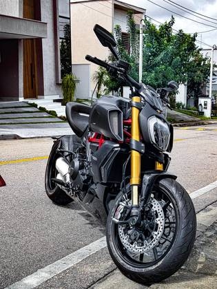 DUCATI DIAVEL 1260 S DUCATI DIAVEL 1260 S